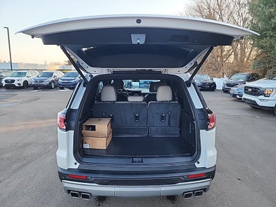 2024 GMC Acadia Elevation