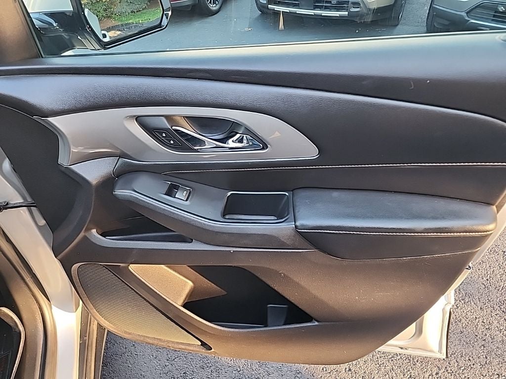 2018 Chevrolet Traverse LT Cloth w/1LT