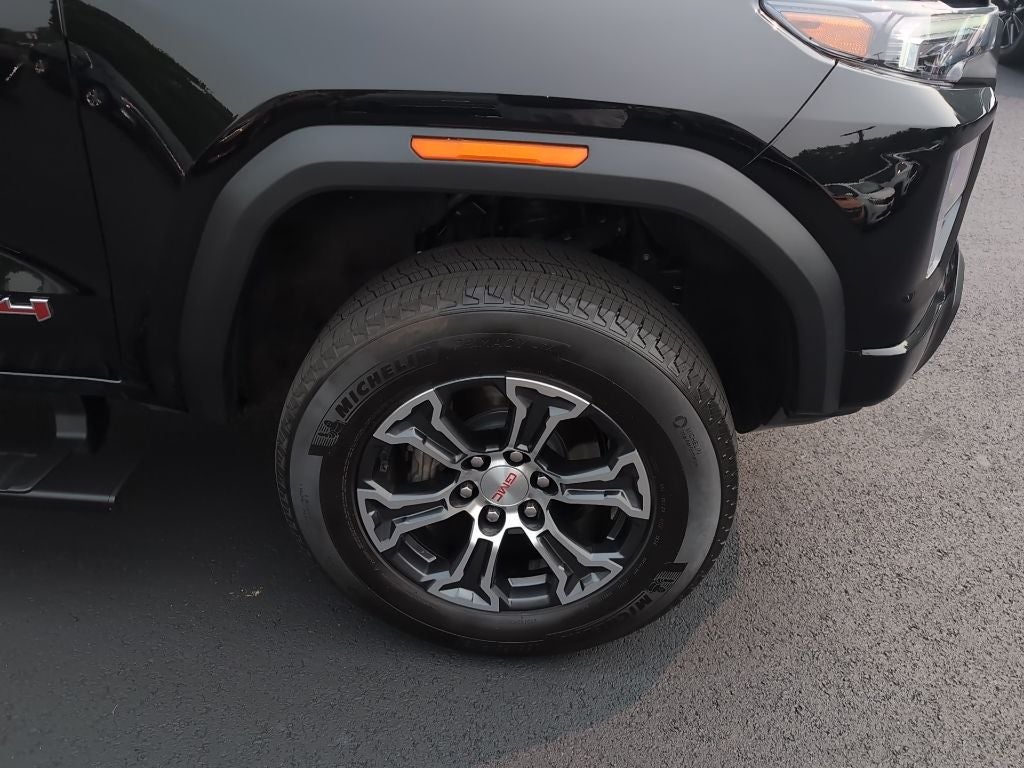 2024 GMC Canyon AT4