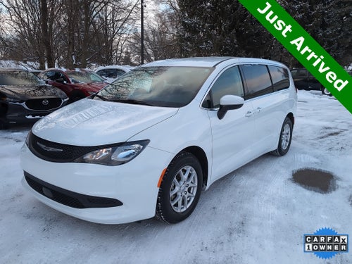 2023 Chrysler Voyager LX