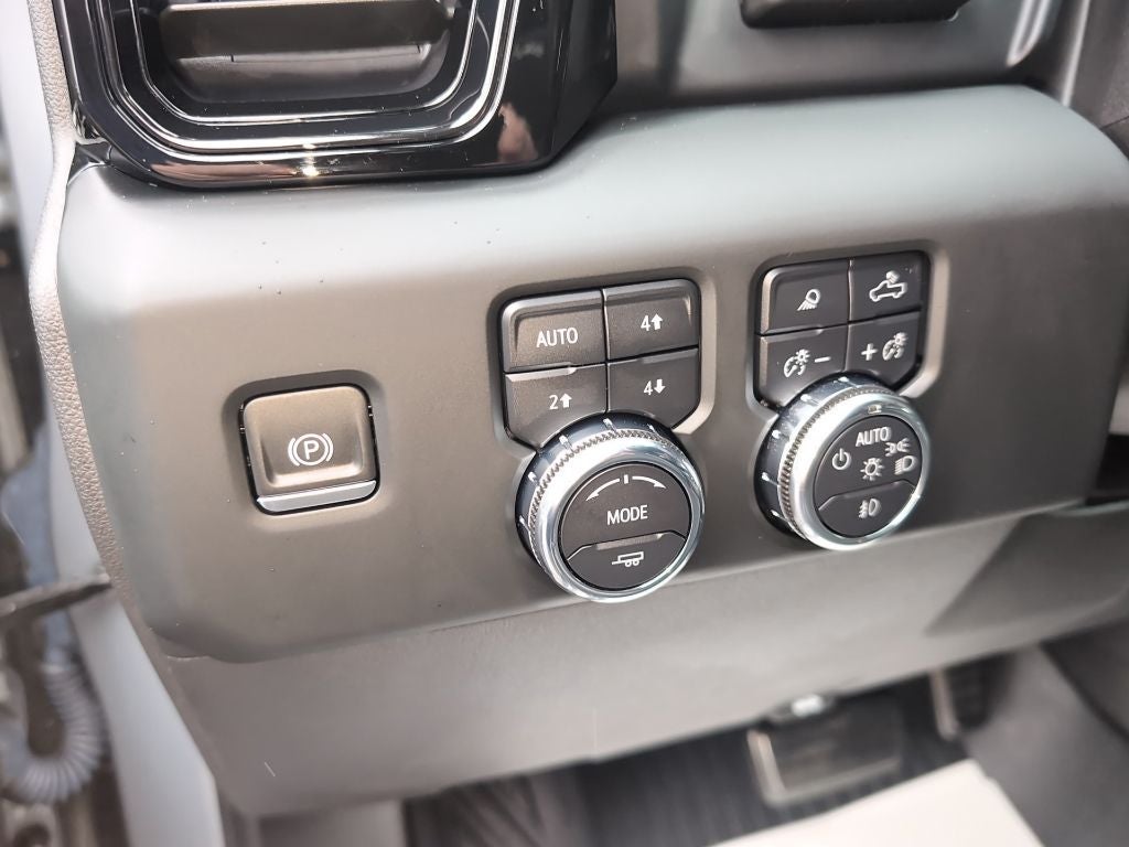 2023 GMC Sierra 1500 AT4X