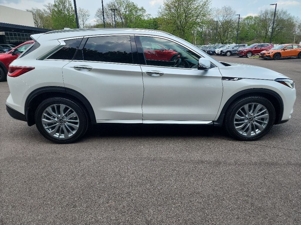 2023 INFINITI QX50 LUXE