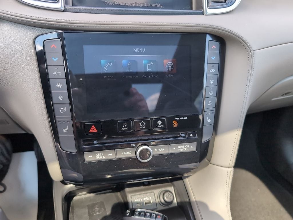 2023 INFINITI QX50 LUXE
