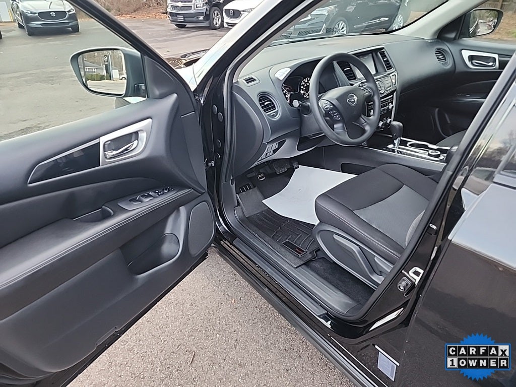 2020 Nissan Pathfinder S