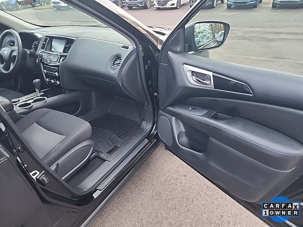 2020 Nissan Pathfinder S