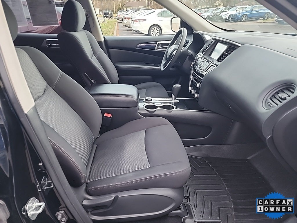 2020 Nissan Pathfinder S