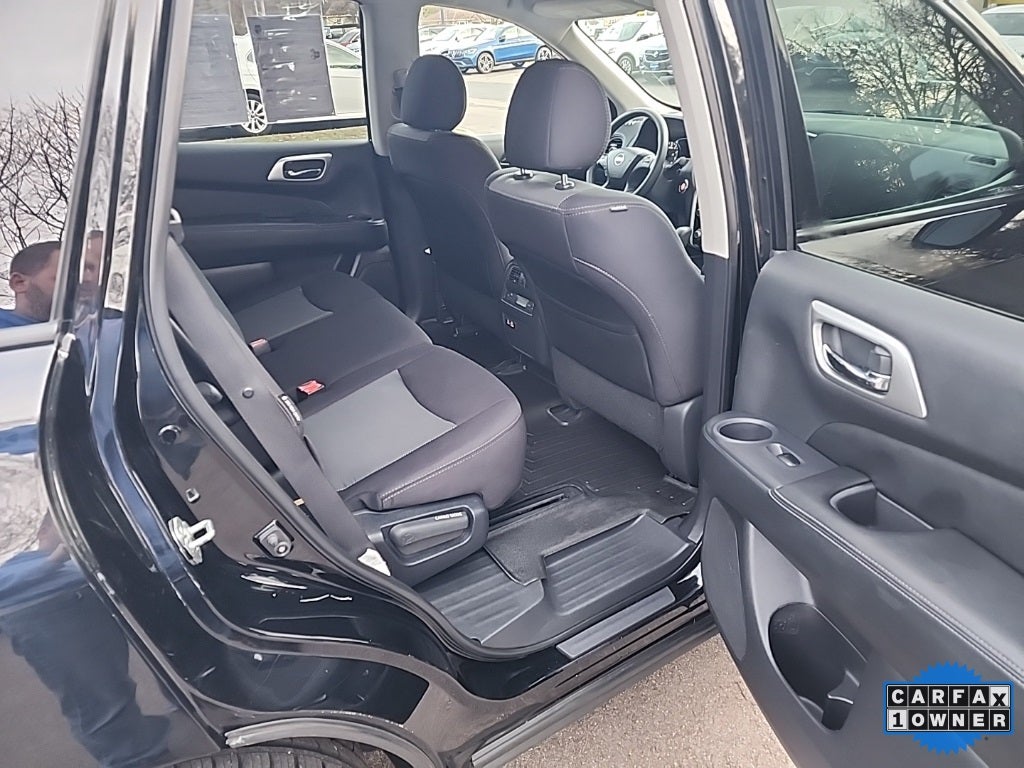 2020 Nissan Pathfinder S