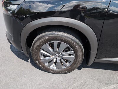 2024 Nissan Pathfinder S