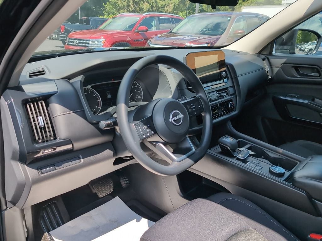 2024 Nissan Pathfinder S