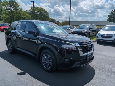 2024 Nissan Pathfinder S