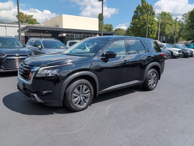 2024 Nissan Pathfinder S