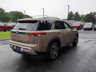 2023 Nissan Pathfinder Platinum