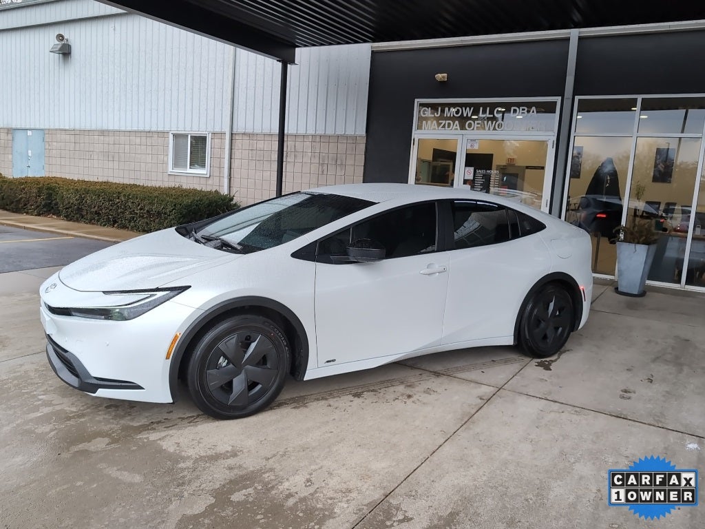 2025 Toyota Prius LE