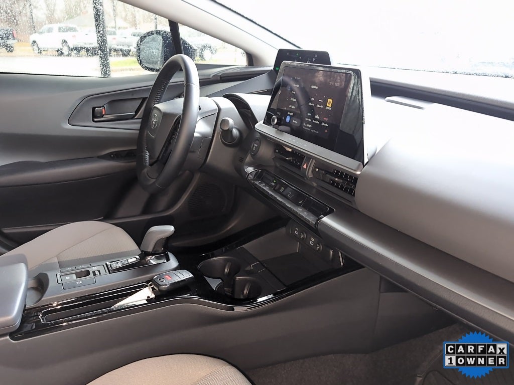 2025 Toyota Prius LE