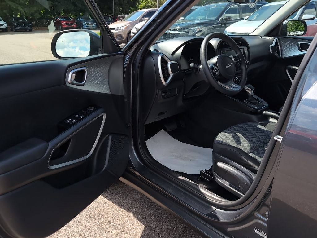 2023 Kia Soul LX
