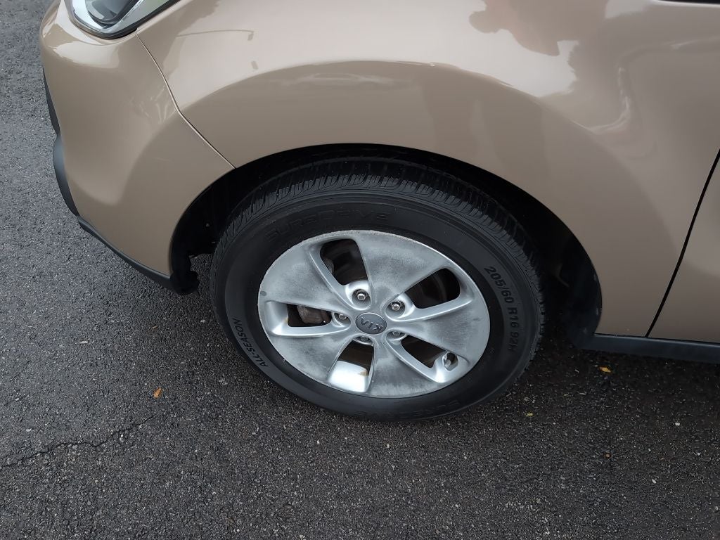 2016 Kia Soul Base
