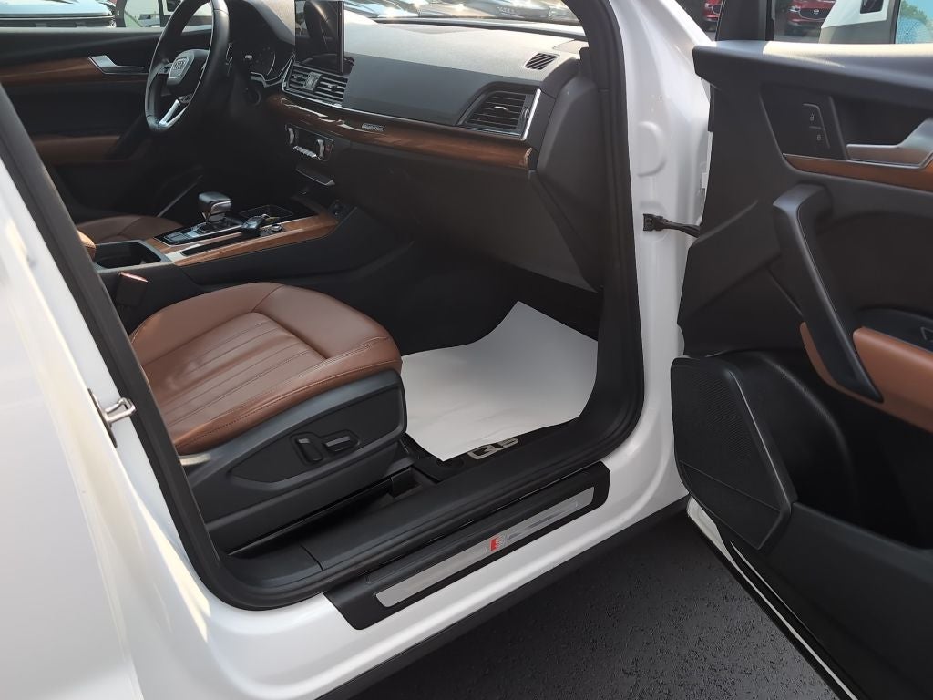 2023 Audi Q5 45 S line Premium quattro