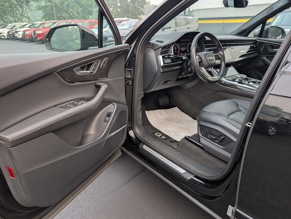 2023 Audi Q7 45 Premium Plus quattro