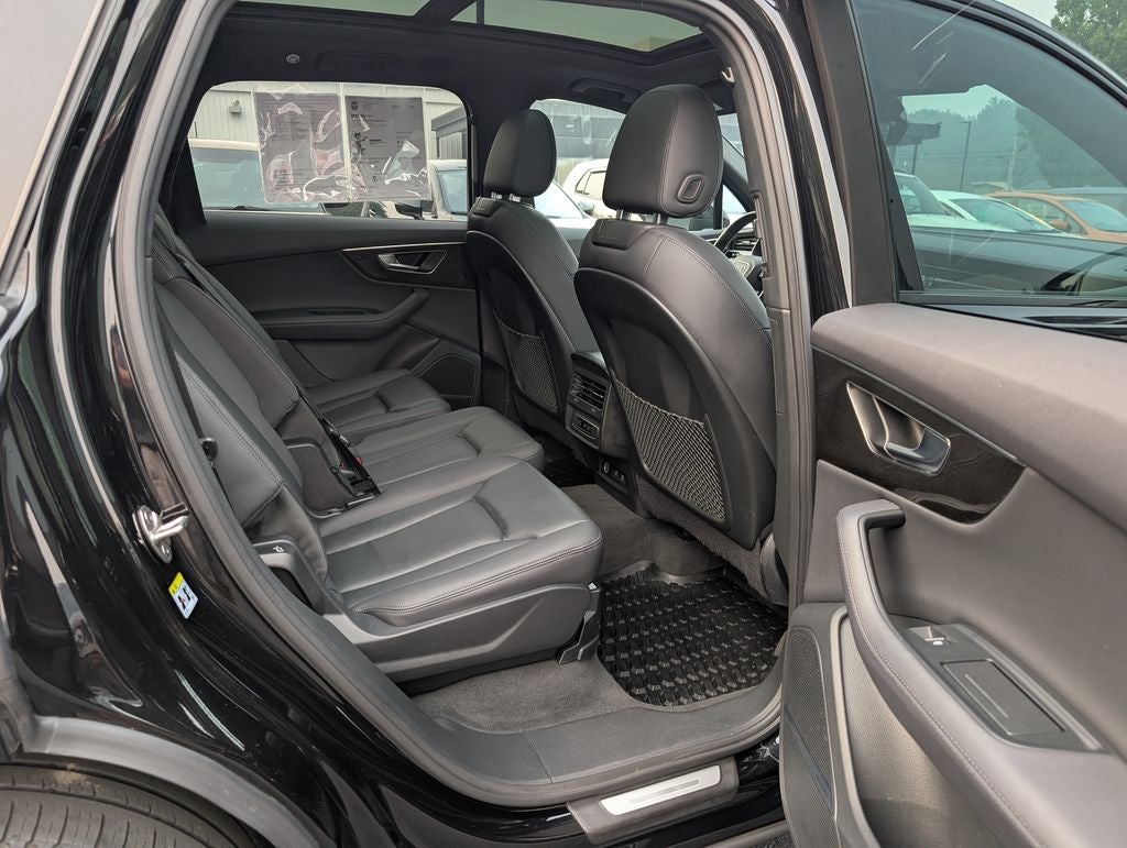 2023 Audi Q7 45 Premium Plus quattro